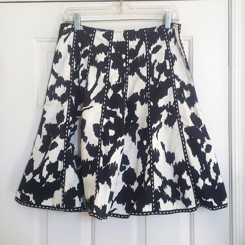 CAbi Dashing Skirt Black White Floral #937 | SIZE 4 - Picture 5 of 11